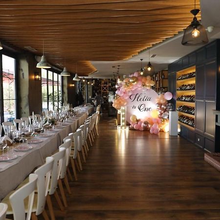Villa D Hotel-Restaurant-Private Beach Durrës 외부 사진