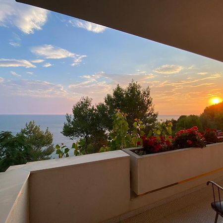 Villa D Hotel-Restaurant-Private Beach Durrës 외부 사진